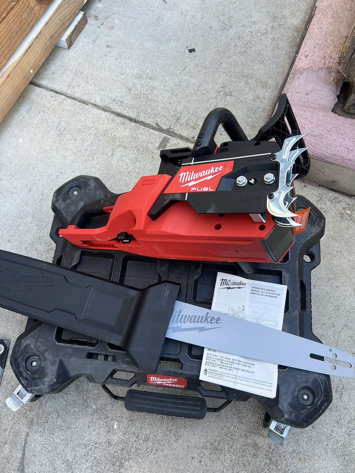 Chainsaw Milwaukee Fuel M18 Dual Battery 20’ Inch