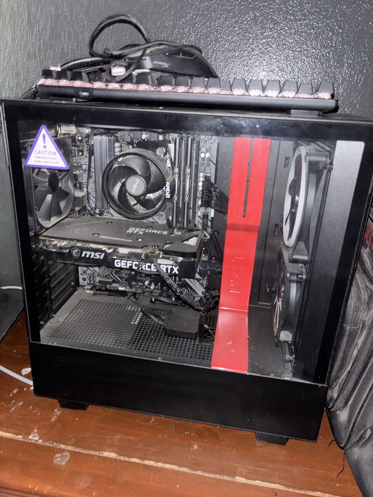 Gaming Pc With Keyboard And Mouse
