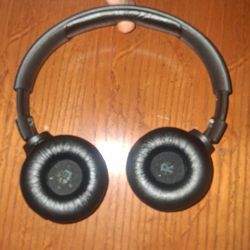 JBL TUNE 510BT HEADPHONES WITH CHARGER