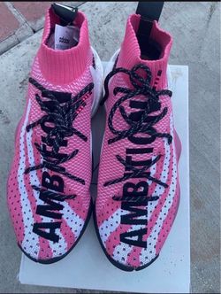 Crazy Byw Lvl  Pharrell Adidas shoes 9.5 have this brand new Adidas Pharrell Williams shoes size 9.5 I have 2 other  pairs really  one of a kind s thi