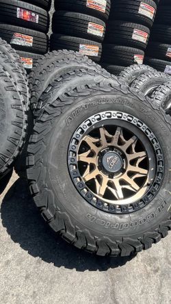 Set de rines nuevos y llantas 285/70/17 BfGoodrich en buenas condiciones de las 4  con 80% de vida