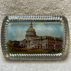 Vtg The Capital Washington DC Color Glass Paperweight 