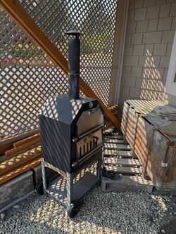 Wood fired pizza oven