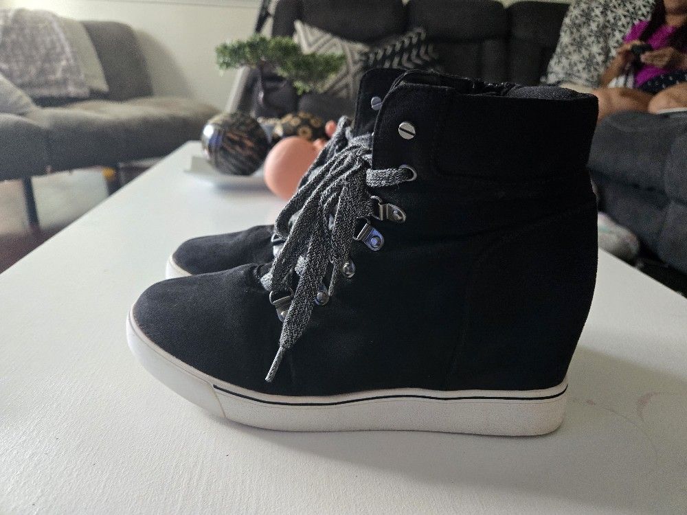 COOL Black Boots