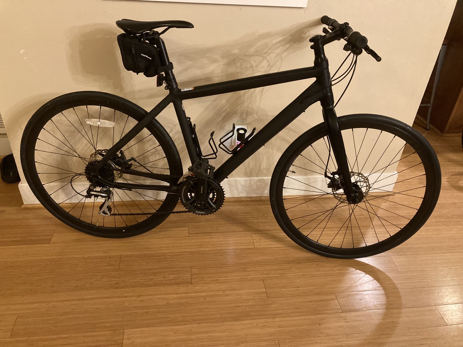 Like New Cannondale Bad Boy 4 Hybrid Commuter Bike Bicycle With Disc Brakes - Medium Frame Size