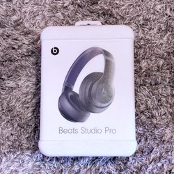 Beats - Studio Pro - Wireless Noise Canceling (Navy Blue)