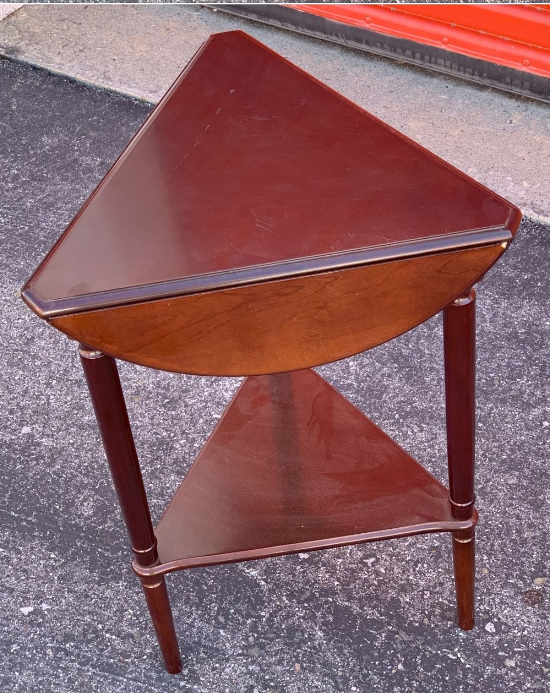 Bombay Company Drop-Leaf Round Side Table