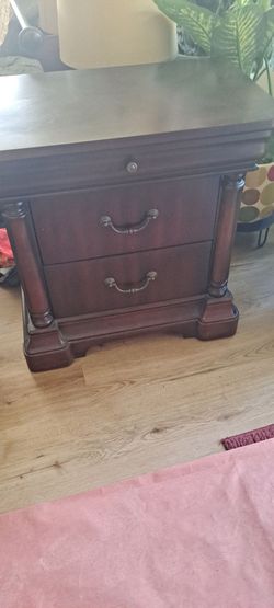 Night stand overside