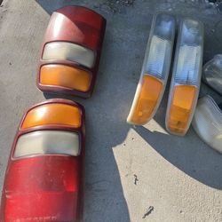 Light covers 2002 Chevy Suburban