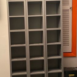 Cd tower/shelf/3 pieces
