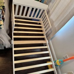 Toddler bed