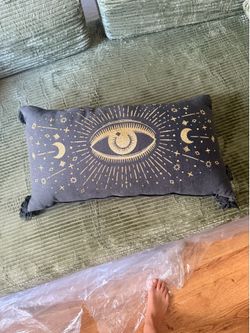 Third eye decoration pillow