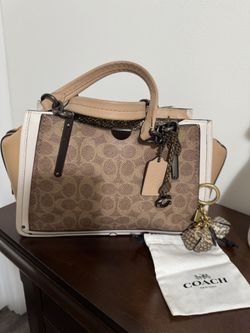 Authentic Coach Dreamer Bag With Charm