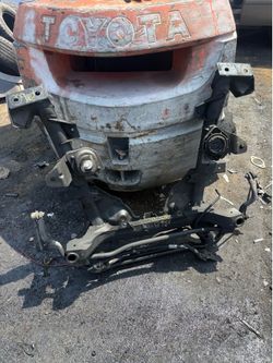 2003 Mercedes Benz ML500 Front Crossmember $300