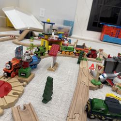 Thomas Trains With Wood Tracks