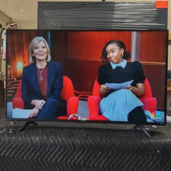 43 Inch Hisense Roku 4k Smart Really Nice Tv Comes With Remote Control Shows Great Picture Works Perfect Guaranteed 