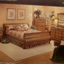 6 piece Oak Bedroom Set by Oakwood - $7,200 (Renton,WA)