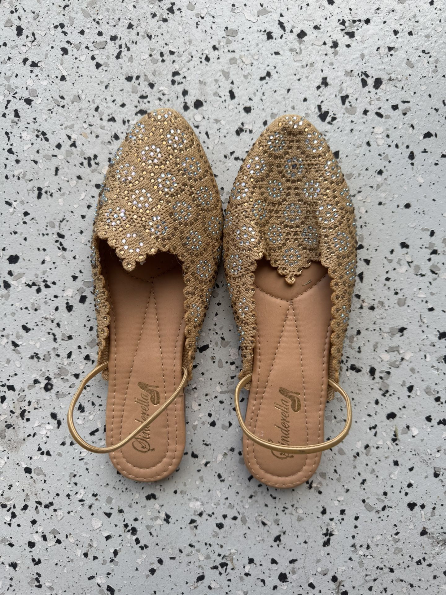 Embellished Traditional Flats β US Size 6/6.5 β¨