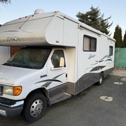 2006 Winnebago Chalet