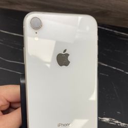 iPhone XR 64gb Unlocked ID: 88279
