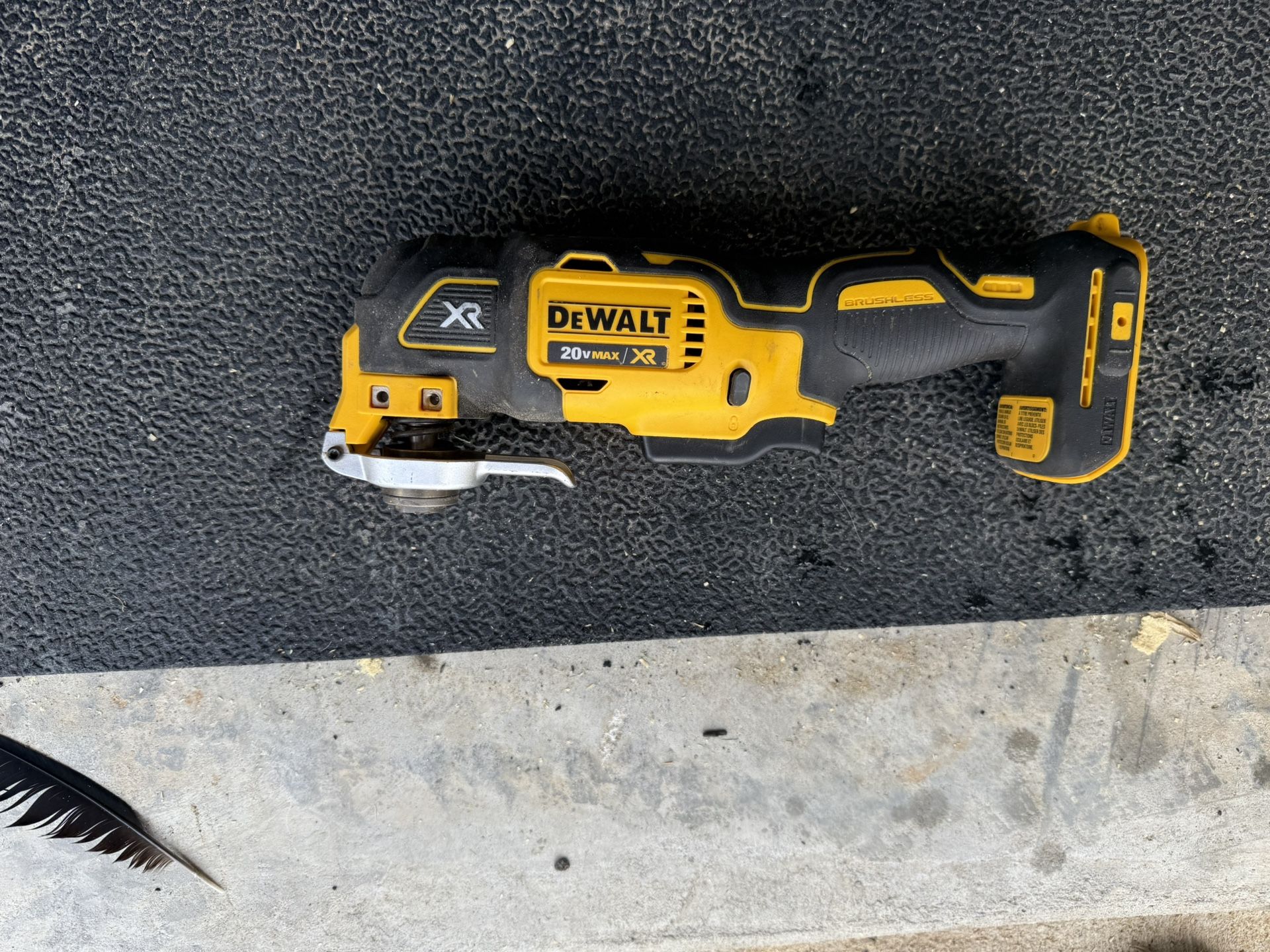 DEWALT ATOMIC 20V MAX* Oscillating Multi Tool, Cordless with Or Without battery & charger