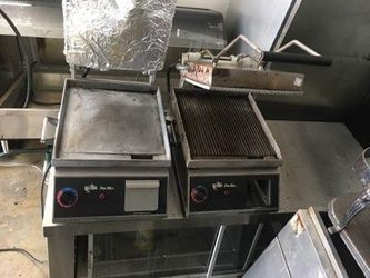 Commercial sandwich press