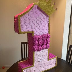 Pinata Numero One  Corona De Princesa 