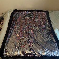Sequined Pillow And Blanket
