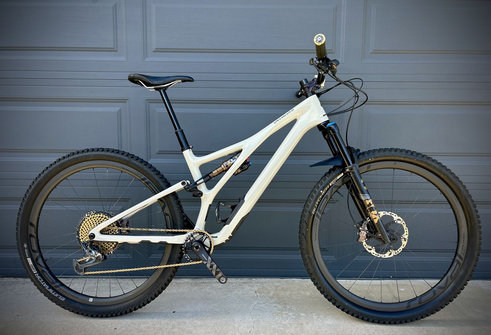 2022 XX1 Stumpjumper w/ $2,500 Roval Control SL Wheel Upgrade