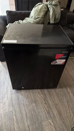 Deep freezer