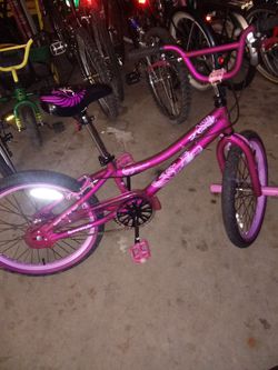 Girls freestyle new bike