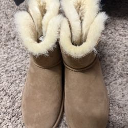 Ugg