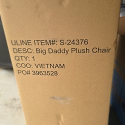 Big Daddy Plush Chair