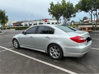 2013 Hyundai Genesis