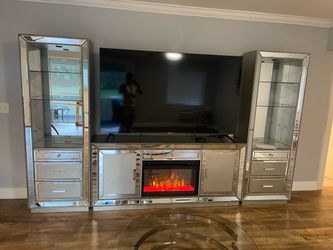 Entertainment center w fire place