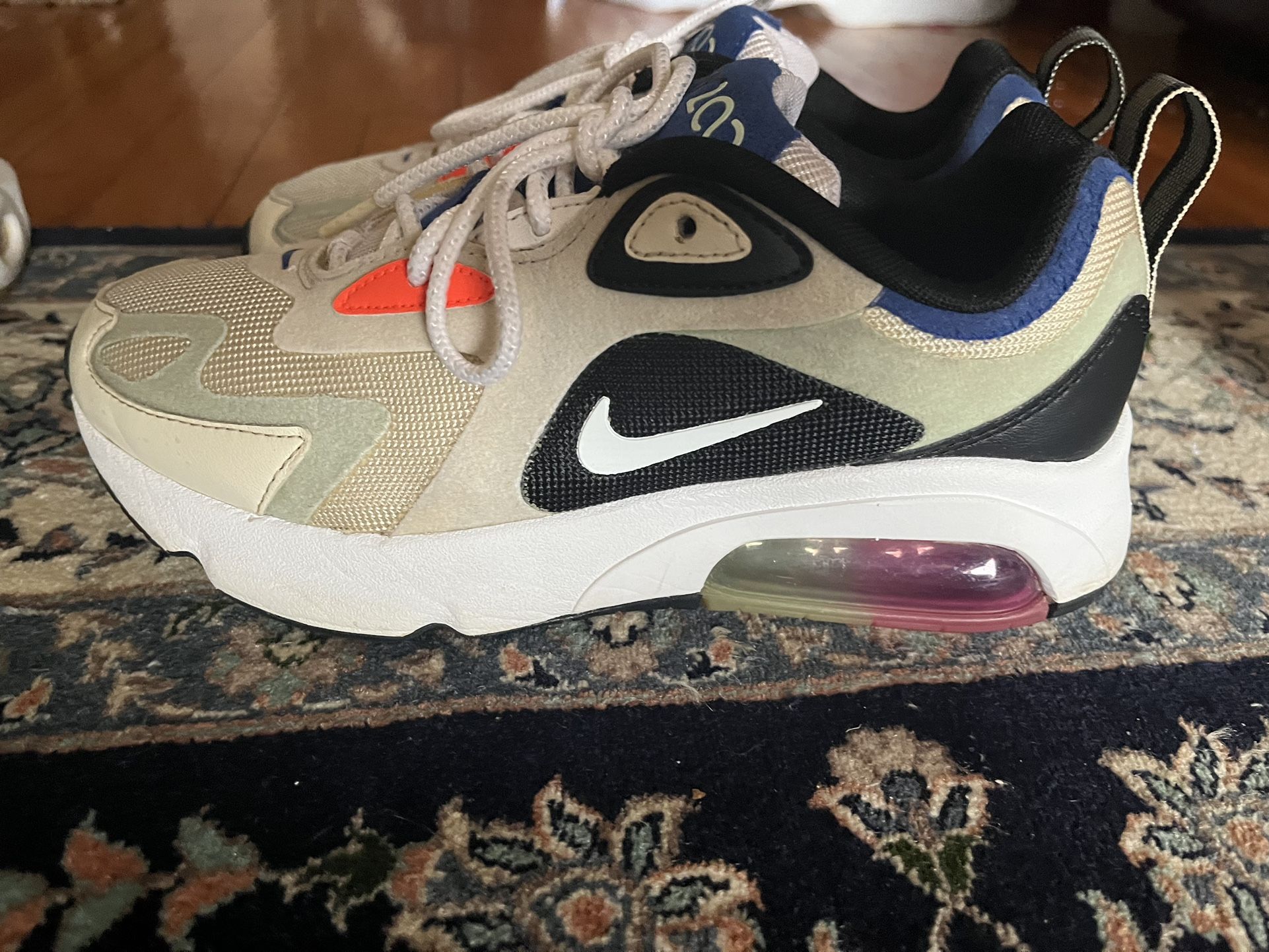 Nikes For Sale Size 7.5 W Cash Only 80$