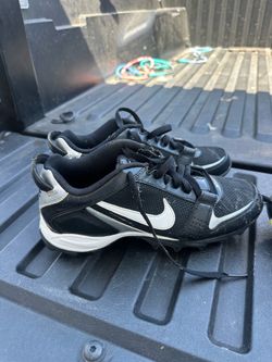 Nike Shark Legacy Cleats (Sz 9) Alpha Shark Cleats (Sz 10)