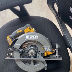 Dewalt Circular Saw 71/4 FlexVolt Tool Only Solo herramienta