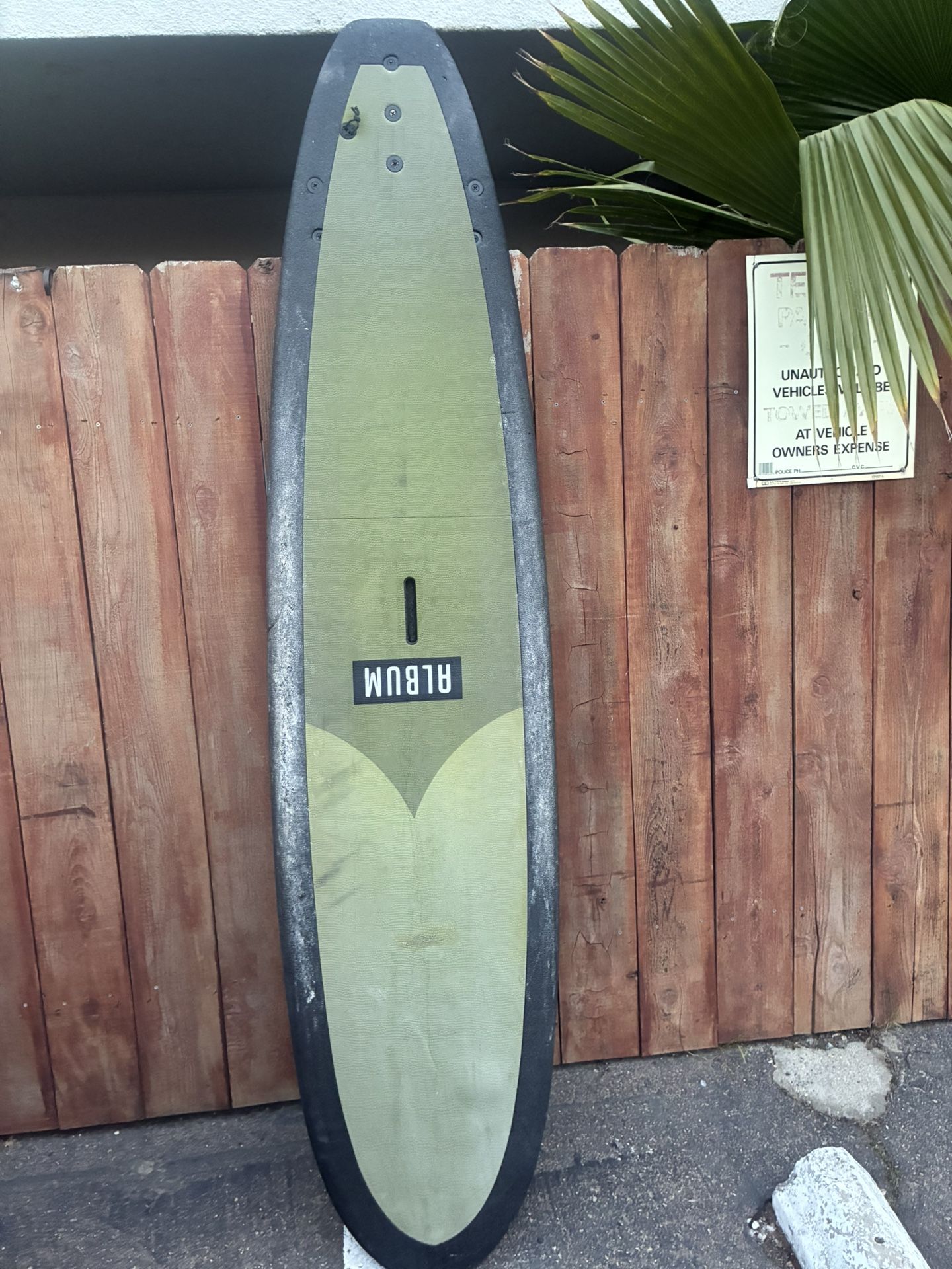 Album surfboard 7.11 feet - Kookalog // Olive