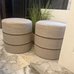 Set Of 2 Ottomans 