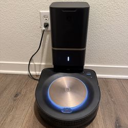 Roomba S9+ Robot vacuum