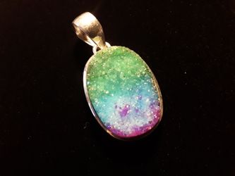 Rainbow pendant