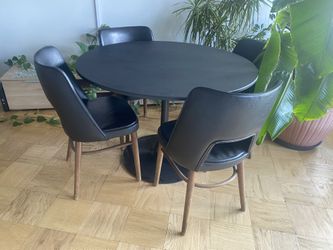 Black Table Set