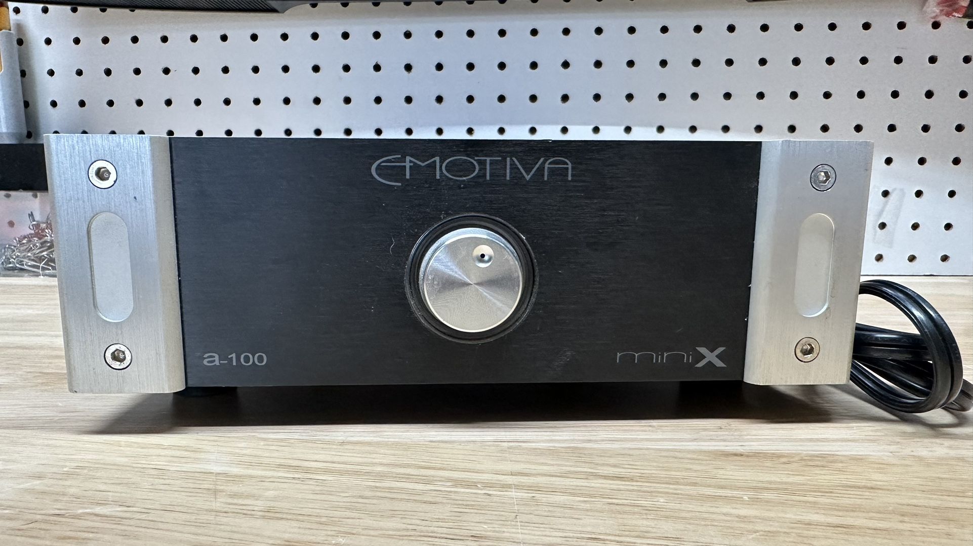 Emotiva Mini-X a-100 2ch Home Stereo Amplifiers
