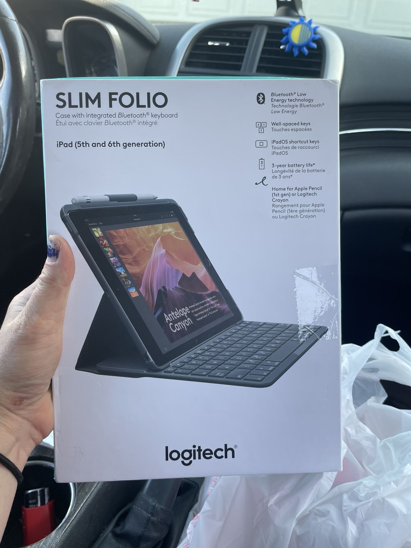 Lenovo Slim folio Bluetooth Case And Keyboard For iPad