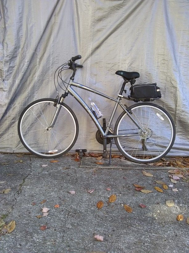 Schwinn Network 21 Speed, 28" Bicycle 🚲.