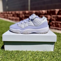 Size 10 - Air Jordan 11 Retro Low Pure Violet W