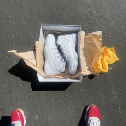 Jordan 11 legend blues