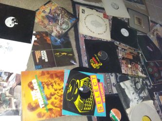 72 record albums .mostly rock.country and hip hop