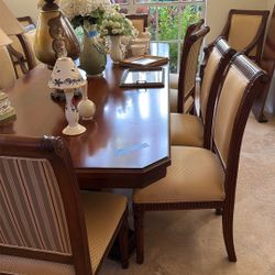 Dining Room Table And 12 Chairs With 2 Leaves